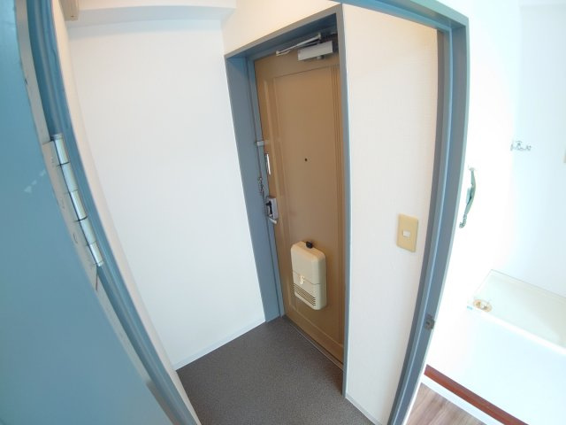 【玄関】 | キャピタルハウス栄町