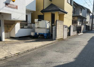【駐輪場】 | シャルム林間 | マンションの駐輪場は、事前に空きがあるか確認を取ると安心です。せっかく入居したのに駐輪スペースがない！なんてことになったら大変ですよね。そこで、内見時や購入前にはまず事前に確認しておくと良いでしょう。