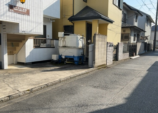 【駐輪場】 | シャルム林間 | マンションの駐輪場は、事前に空きがあるか確認を取ると安心です。せっかく入居したのに駐輪スペースがない！なんてことになったら大変ですよね。そこで、内見時や購入前にはまず事前に確認しておくと良いでしょう。