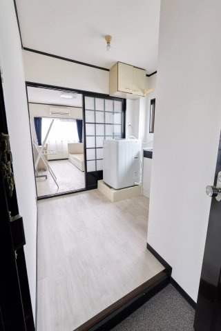 AP189 OLA COURT 西田辺(オラコート西田辺) 504の玄関|





