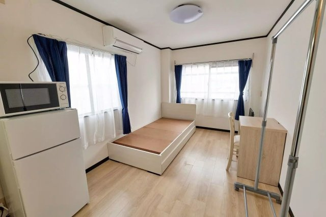 AP182 OLA COURT 西田辺 (オラコート西田辺) 403の居間・リビング|



