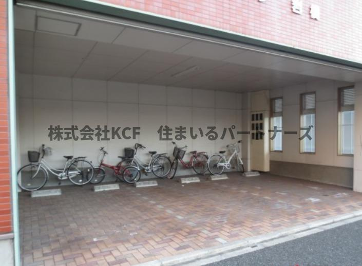メゾン岩橋の駐車場|駐車場があります