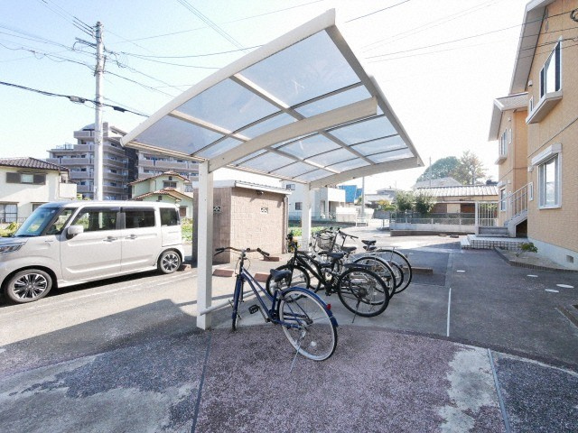 シャーメゾン宮の森の駐車場|別号室タイプ