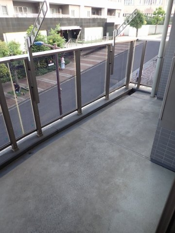 プレシス西ヶ原のバルコニー