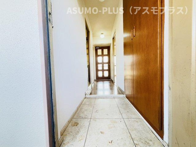 ハッピーエステート湯町の玄関