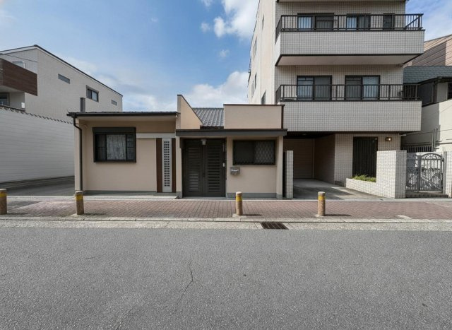 東住吉区鷹合1丁目の外観|奥行きは約19ｍあり、縦長の敷地を活かした建築プランが可能です。