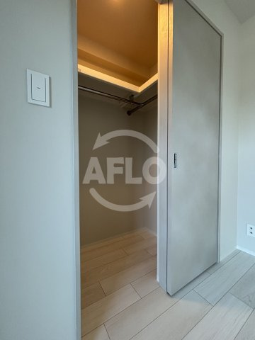 ルフォンプログレ新町の収納|ルフォンプログレ新町　ウォークインクローゼット