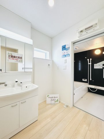Cradle Garden邑楽町鶉第7　新築住宅 1号棟の独立洗面台