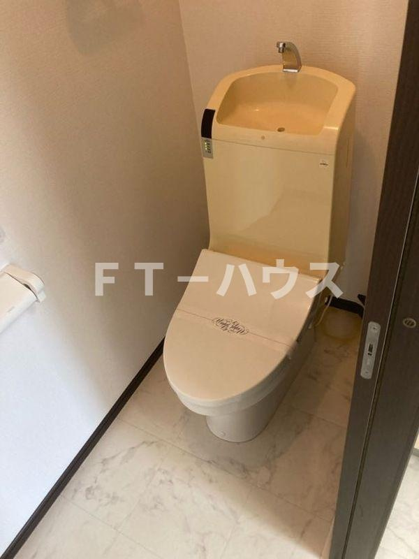 東中山一丁目戸建のトイレ