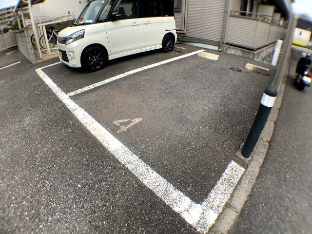 Ｓｕｎ Ｈｅｉｇｈｔｓの駐車場