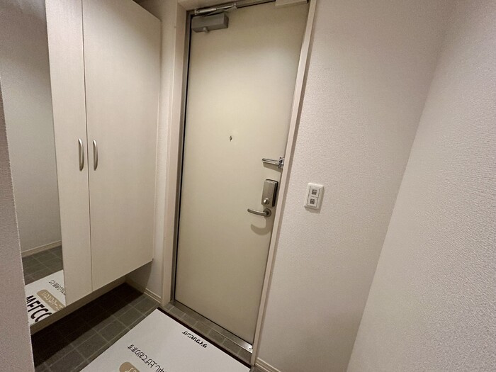 クラヴィーア船橋三山の玄関