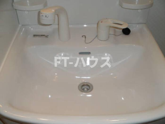 船橋市宮本８丁目のアパートの洗面所|洗髪洗面化粧台