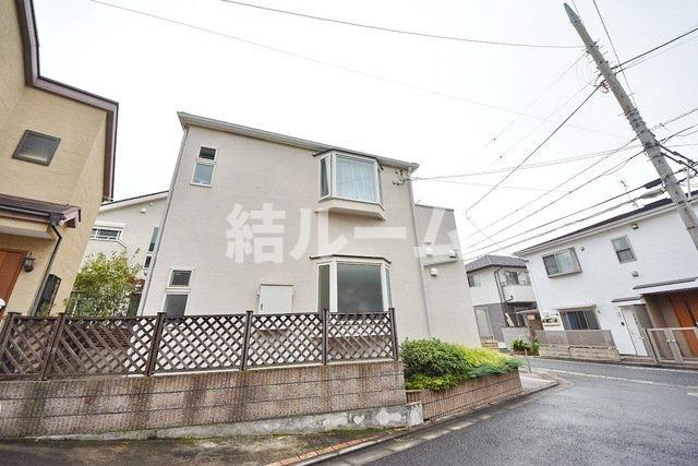 練馬区富士見台２丁目のアパートのエントランス