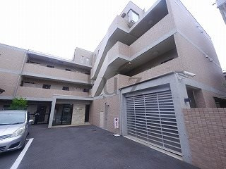 リバージュ弘明寺の外観
