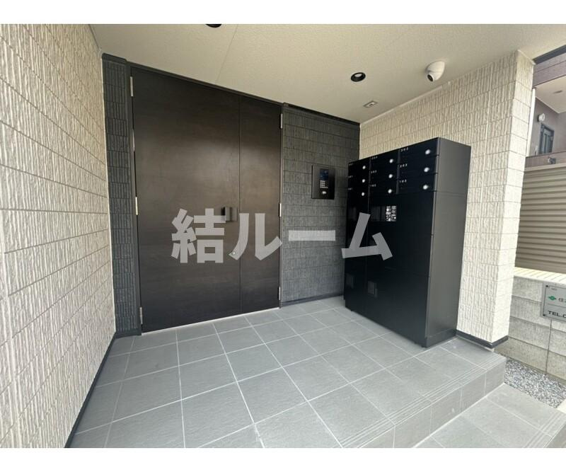 豊島区長崎５丁目のアパートのエントランス