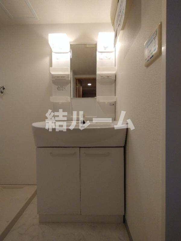 板橋区氷川町の賃貸マンションの洗面所