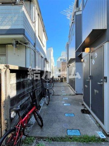 豊島区高松２丁目のアパートのエントランス