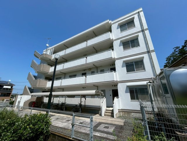 豊川市一宮町社の賃貸マンションの外観