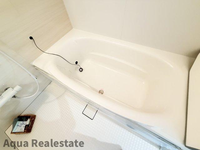 オール電化デザイナーズハウス上吉野町建売⑤の浴室|お風呂でホッとひと息。１日の疲れを癒しましょう。