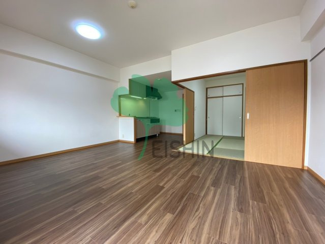 リファレンス箱崎の居間・リビング|アレンジ自由自在の広々空間です！