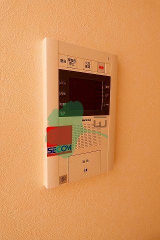 No.70　HARBOR SOUTH TOWER(No.70　ハーバーサウスタワー)の設備|モニター付きインターホンはセコムと連動しており緊急時は短時間で駆けつけてくれます