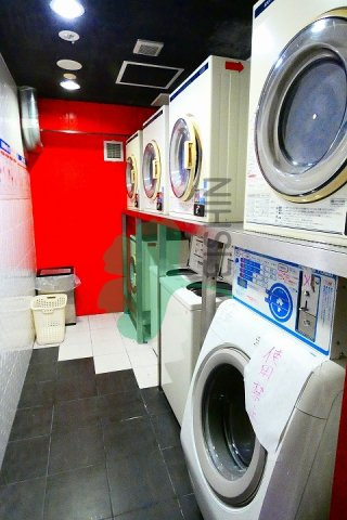 No.70　HARBOR SOUTH TOWER(No.70　ハーバーサウスタワー)|入居者専用のコインランドリーです。急ぎの洗濯物の乾燥や大きな洗濯物を選択することができ大変便利です。