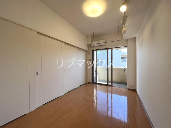 【寝室】ドゥーエ江坂Ⅰ