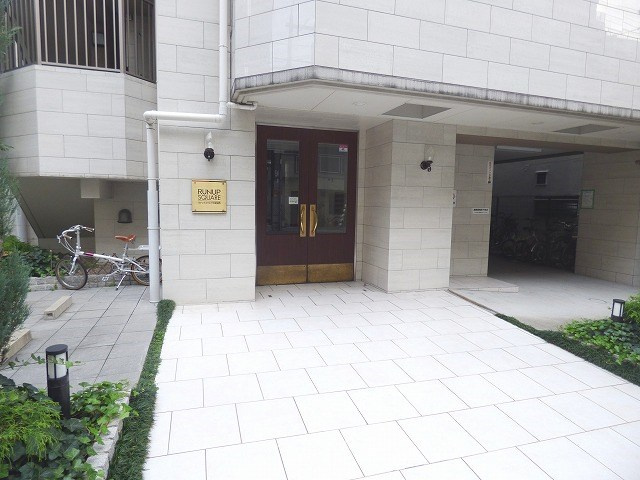 【エントランス】ラナップスクエア大阪城西