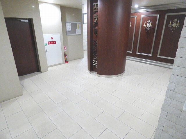【エントランス】ラナップスクエア大阪城西 