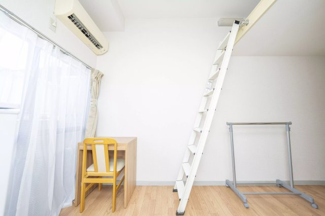AP325 フォーシム三軒茶屋 208の洋室|



