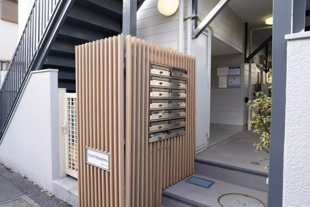 AP1043 クレスト武蔵野 102のエントランス|





