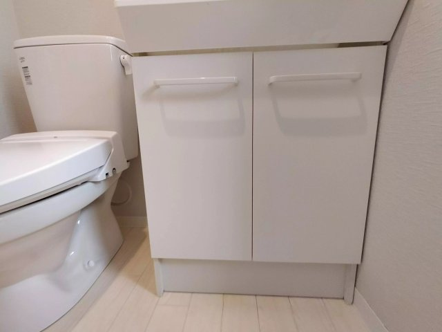 AP208 Apartmenthouse 足立舎人 104のトイレ|




