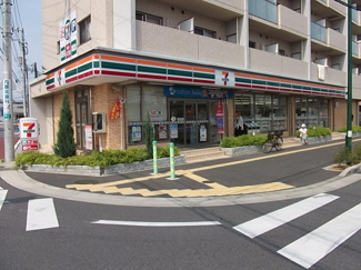 セブンイレブン 130m