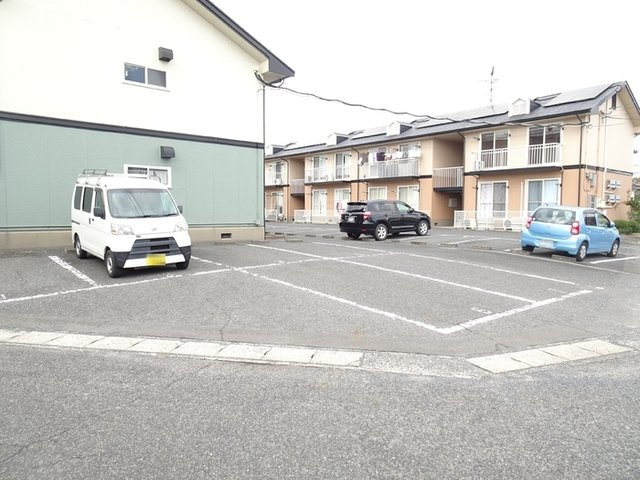 ジョイファミリー総社　B棟の駐車場|駐車場