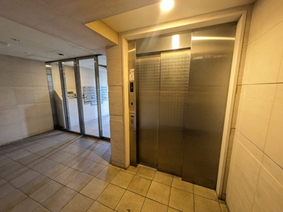 エレベーター1基ございます♪