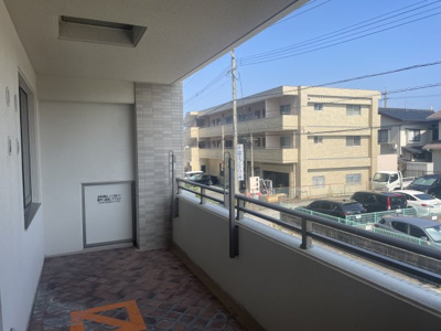 【バルコニー】 | アーサー室見サウスステージ | 陽当たり、通風良好なので洗濯物がよく乾きそうです！