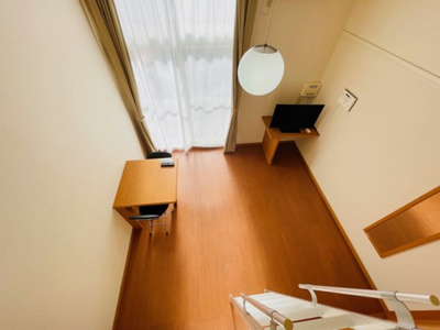 【その他】 | レオパレスメゾン　ド　クレール | 折りたたみ式テーブル付き