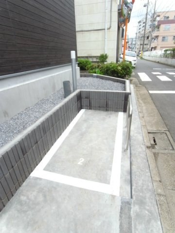 リブリ・ウッドストックの駐車場