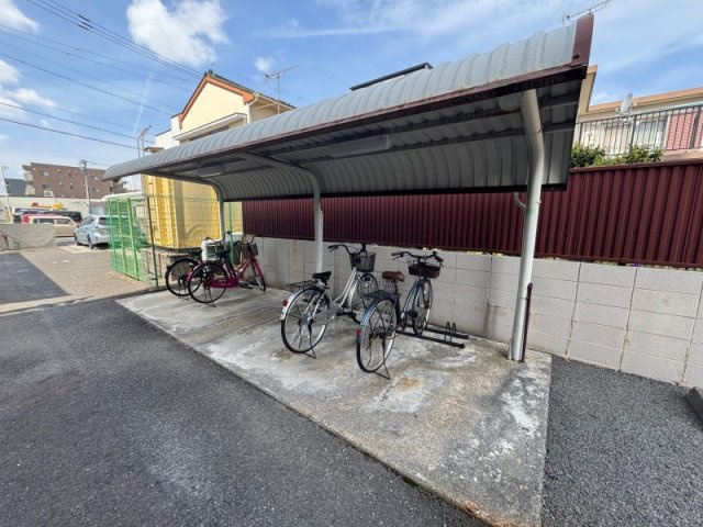 ウィング烏森の外観
