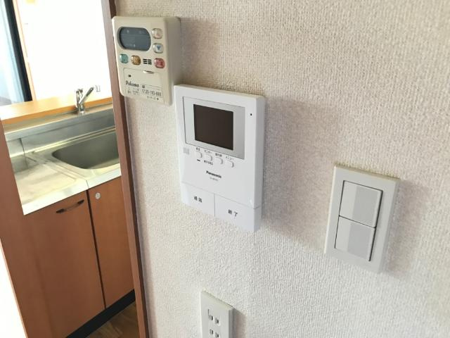 コンフォール前田Ⅲの内装|カメラ付インターホン