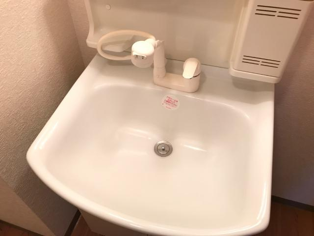 コンフォール前田Ⅲの洗面所|洗髪洗面化粧台