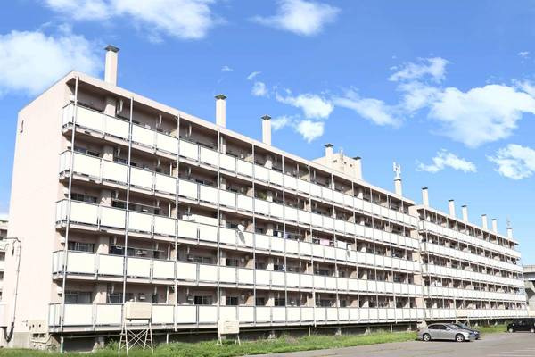 ビレッジハウス富丘2号棟の外観