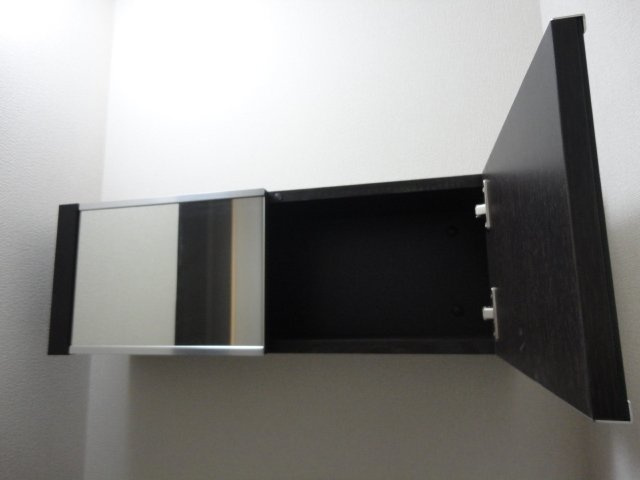 サンライズ西川口のトイレ|トイレ戸棚