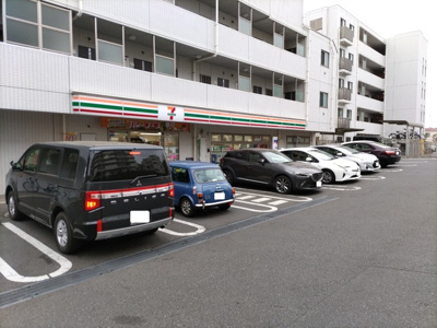 セブンイレブン横浜西大口店まで300ｍ