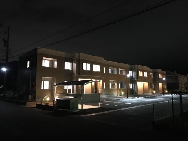 ＡＤＥＬＡＮＴＥの外観|外観写真（夜）