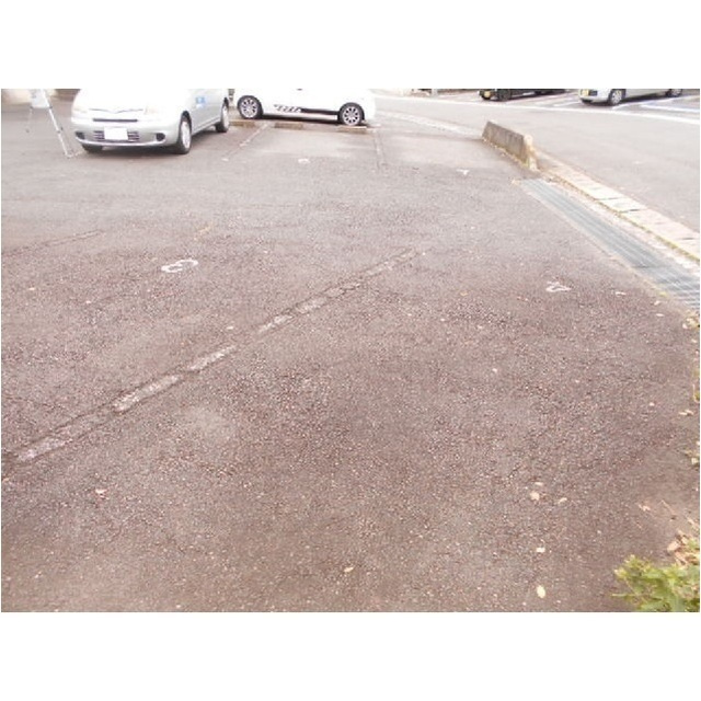 ノースフィールド　Ⅱの駐車場