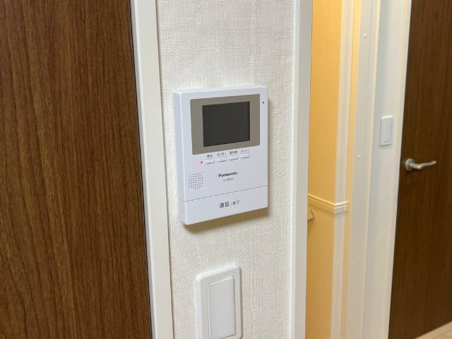 ＡｖｅｎｉｒⅡの内装|カメラ付インターホン
