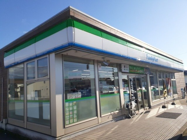 イムーブル　ＫＥＩＨＩＮ　Ａの周辺|ファミリーマート魚津住吉店まで700m