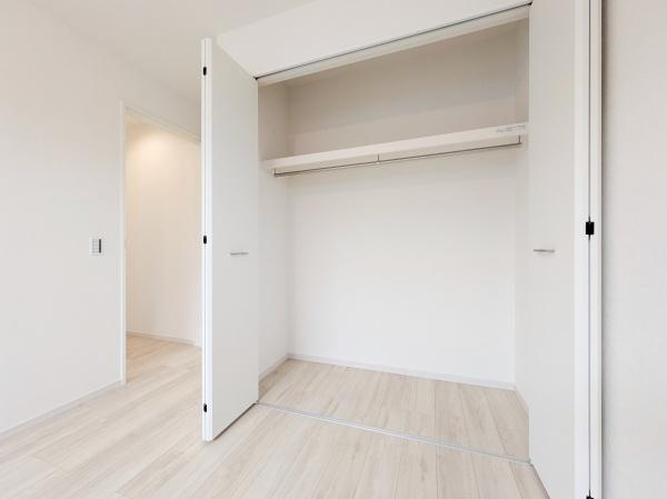横浜市金沢区片吹の新築一戸建の収納|これだけ収納があると助かりますね！
お荷物の多いご家族も安心です！