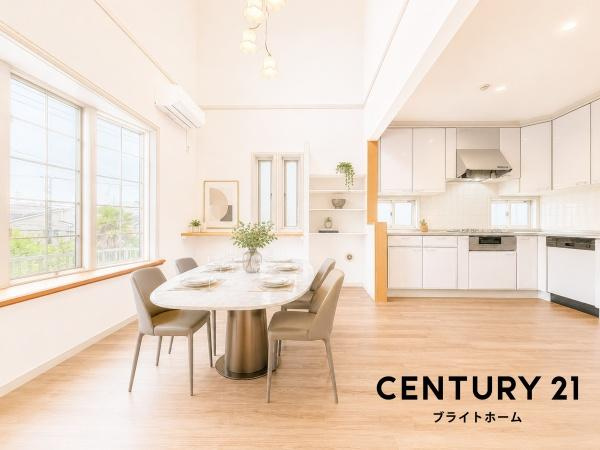 横浜市戸塚区秋葉町の中古一戸建の居間・リビング|窓からは明るい光が差し込みます！
電気をつけなくても明るいです。
※家具等はCGでの参考レイアウトです。